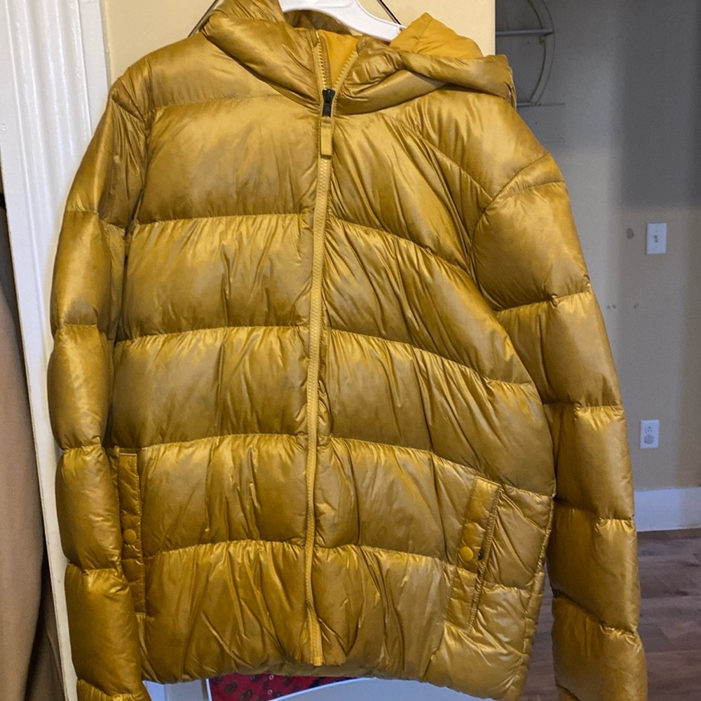 Women’s Patagonia puffer